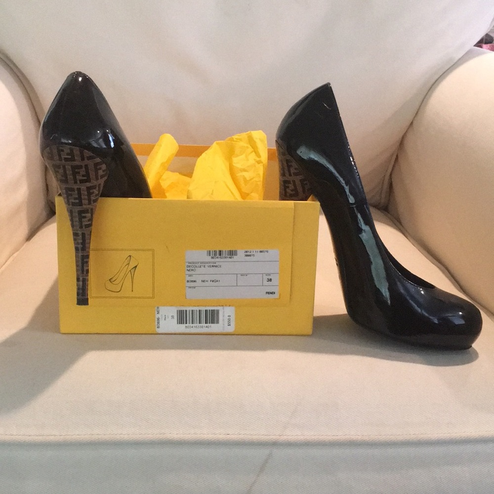 Fendi Decollete Vernice patent leather Pump
